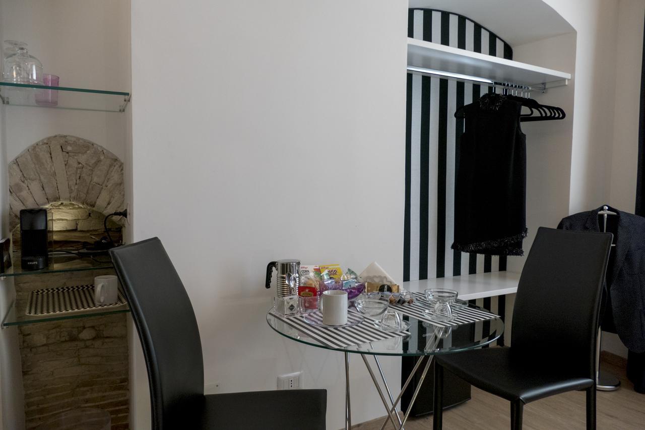 Вилла Myo Cagliari Charming House Экстерьер фото