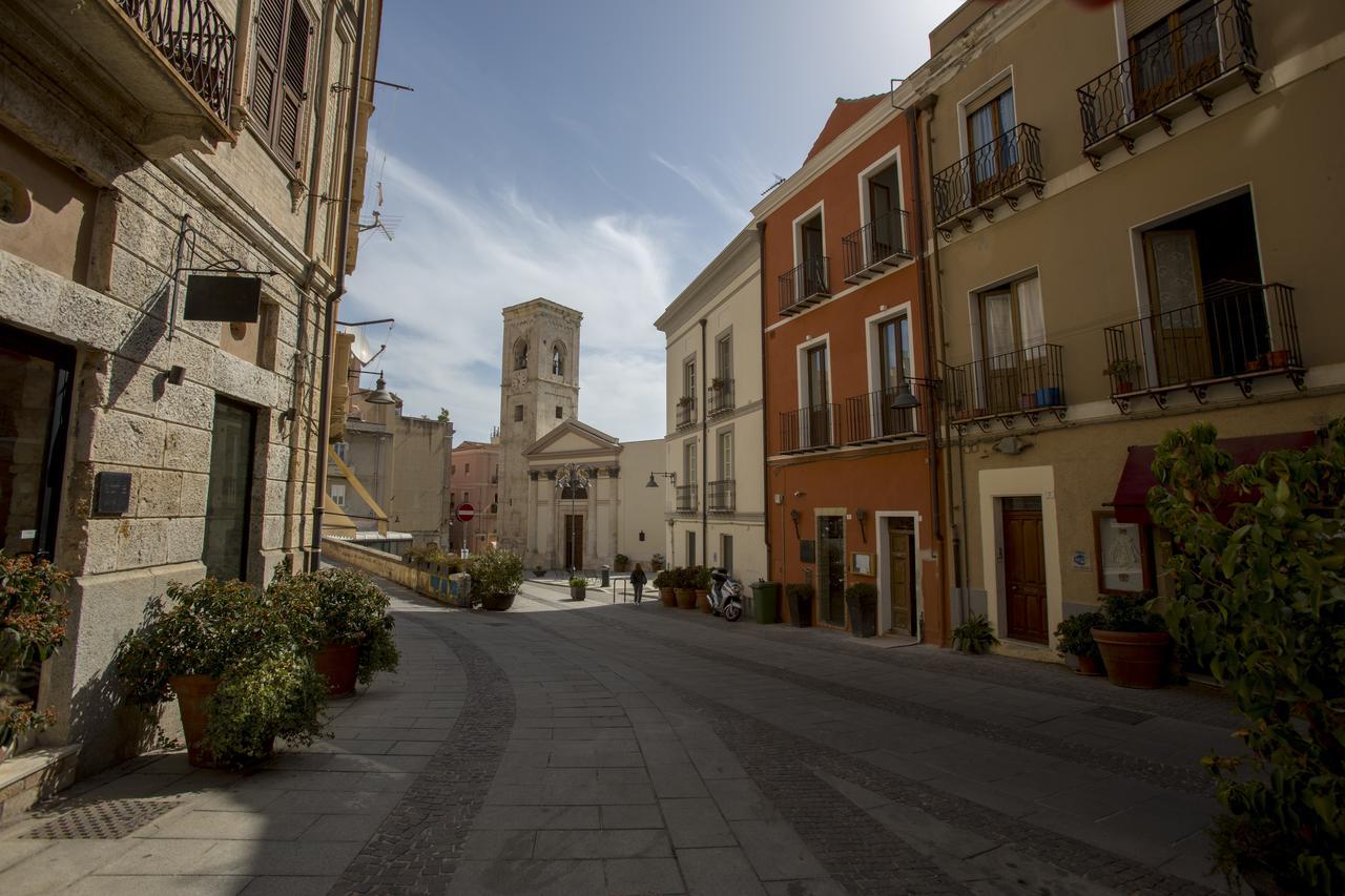 Вилла Myo Cagliari Charming House Экстерьер фото